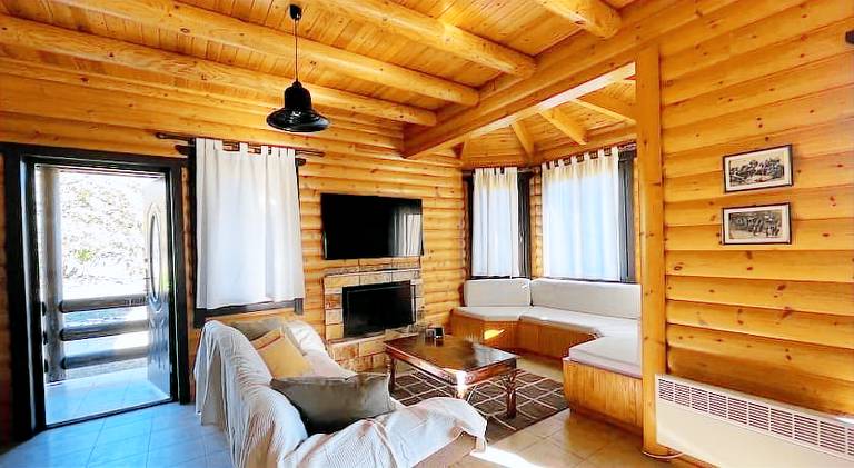 Chalet Klimatia - Ομορφη ξυλινη μεζονετα με τζακι — photo 2