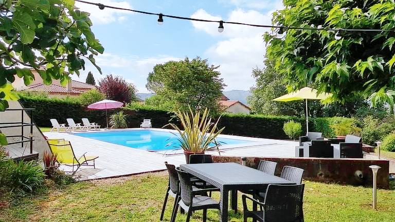 Villa with private pool, BBQ & terrace | Garden view — photo 5