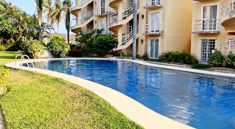 Holiday apartment with pool in Acapulco