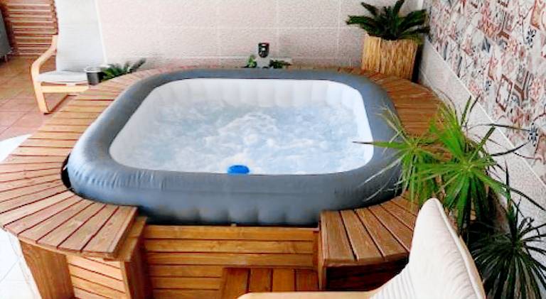 House with barbecue, hot tub & private pool | Perfect for remote work — photo 4