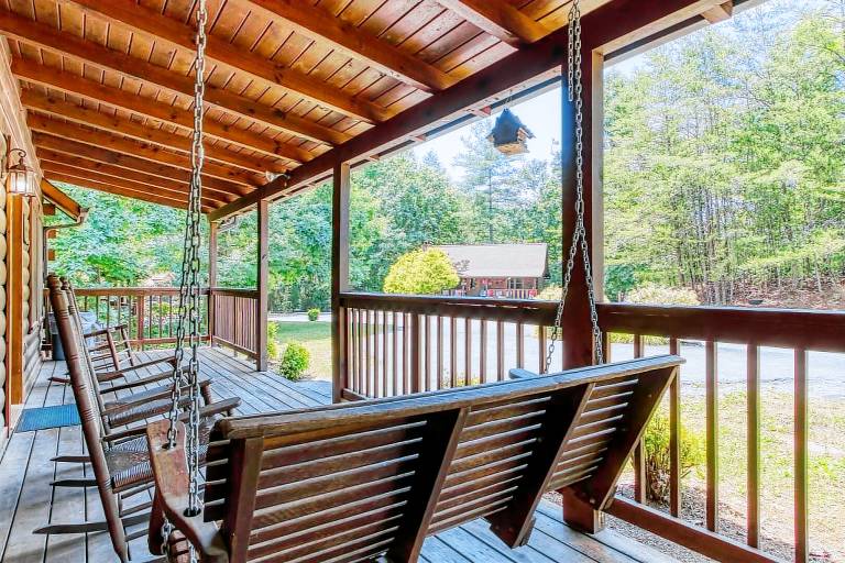 Children-friendly cabin with private pool | Pets allowed — photo 3