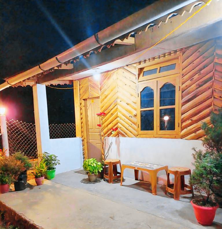 Charming villa with yard, pool & barbecue | Water view | Good for workation | Pets allowed — photo 5