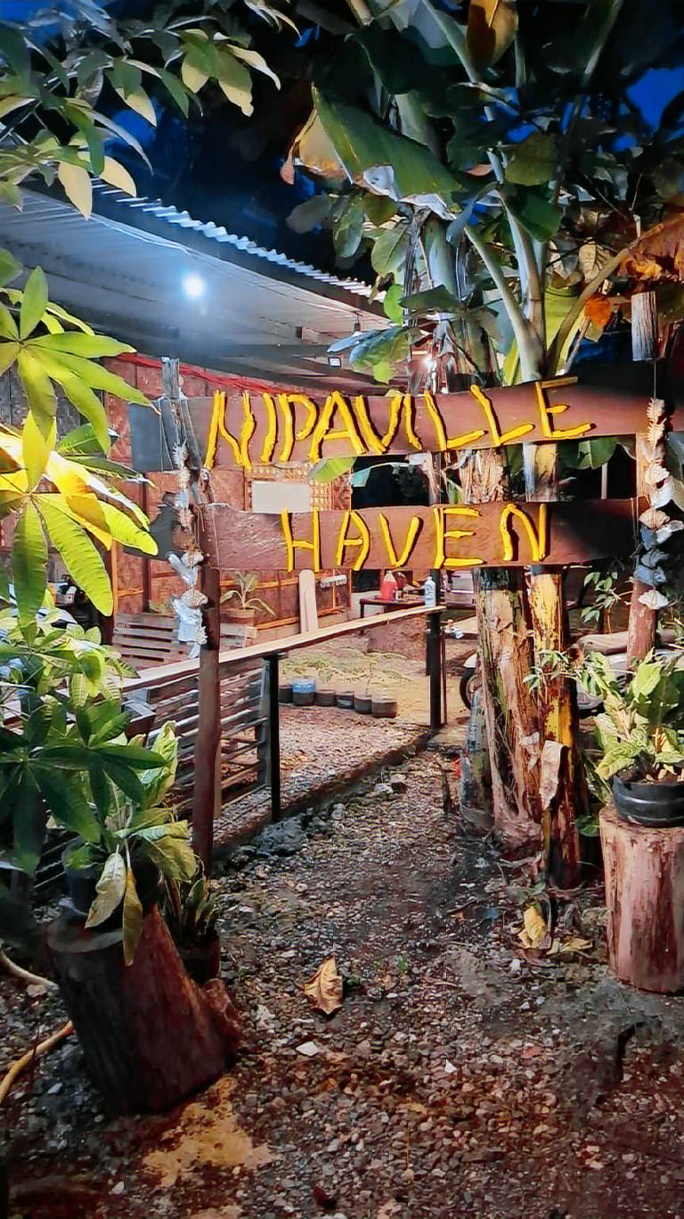 Nipaville Haven in Moalboal