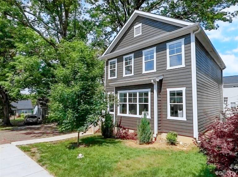 House  Weddington
