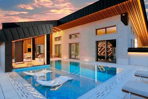Villa  Banya