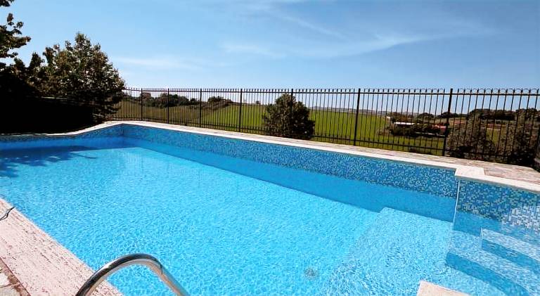 Holiday apartment with garden & pool — photo 5