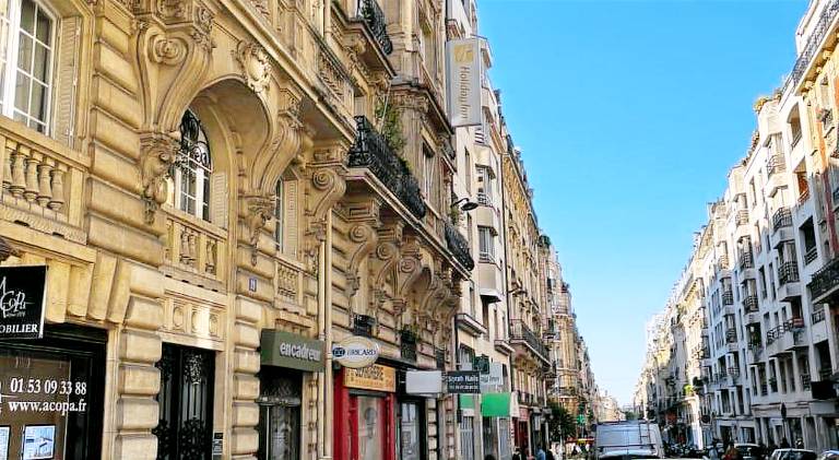 Beautiful holiday apartment | Next to Sacré-Cœur | Perfect for remote work | Pets allowed in Gennevilliers