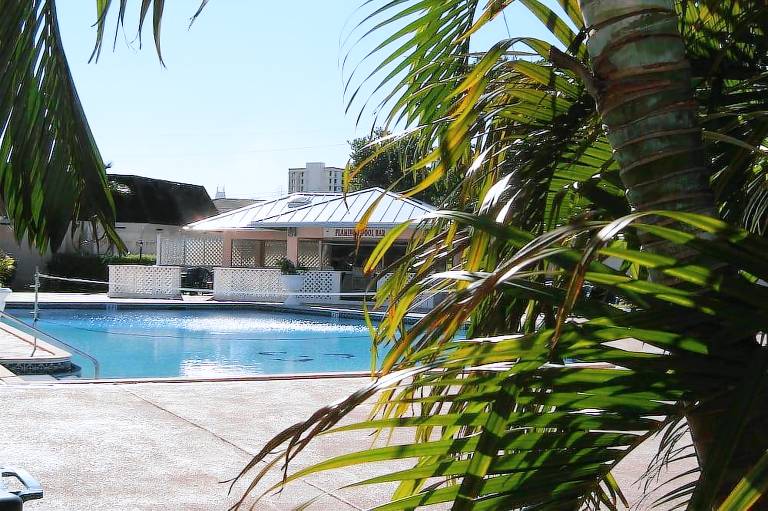 Castaways Resort and Suites
