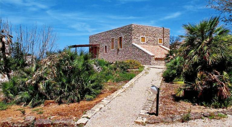 Villa with 4 rooms for 8 persons — photo 5