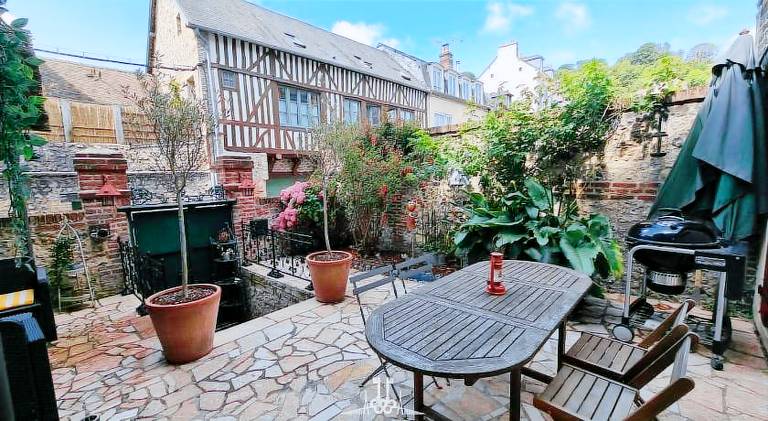 House with terrace in Honfleur