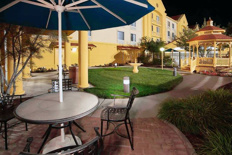 La Quinta Inn & Suites by Wyndham Salt Lake City Airport — photo 5