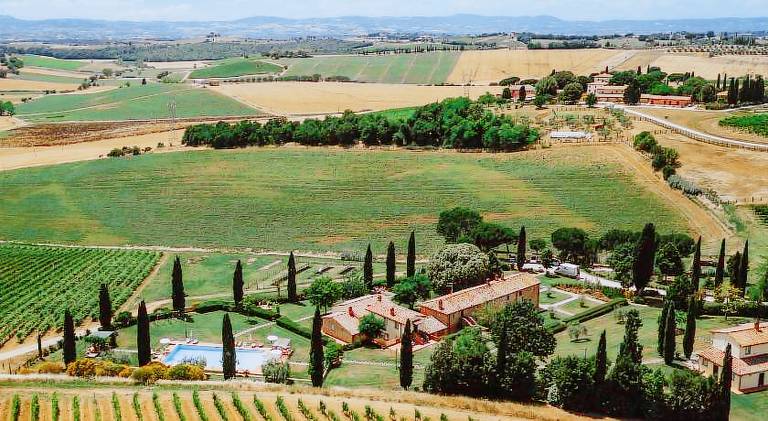 Farm with barbeque, garden & pool in Montepulciano