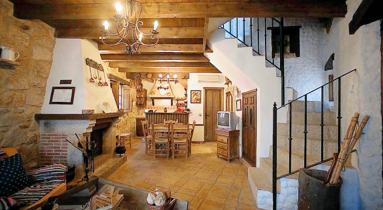 House with patio | Suitable for remote work | Pets allowed — photo 3