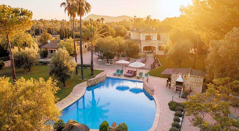 Lovely villa with pool & jacuzzi | Pets allowed in Llucmajor