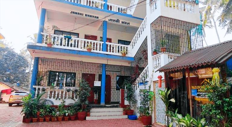 Big rental apartment with garden & pool | Beach nearby | Dogs allowed — photo 2