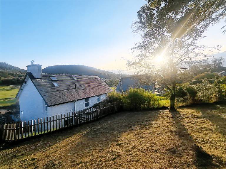Children-friendly cottage with garden | Pets allowed in Conwy