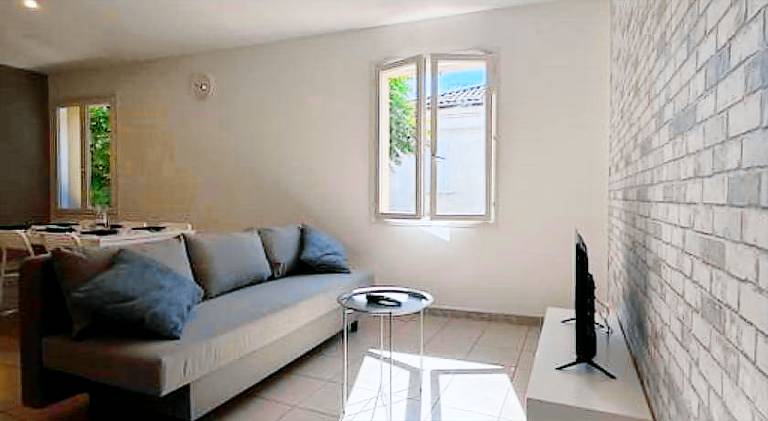 Apartment with 2 rooms for 6 persons — photo 3