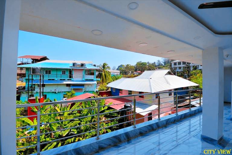 HOTEL CORAL INN — photo 4