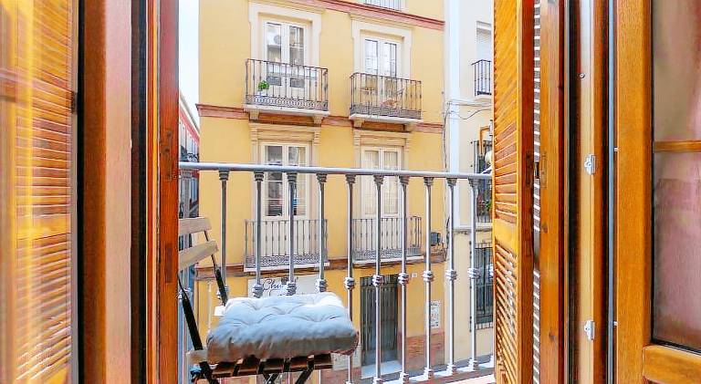 Apartment with patio | Near Alcazaba of Málaga | Suitable for remote work — photo 4