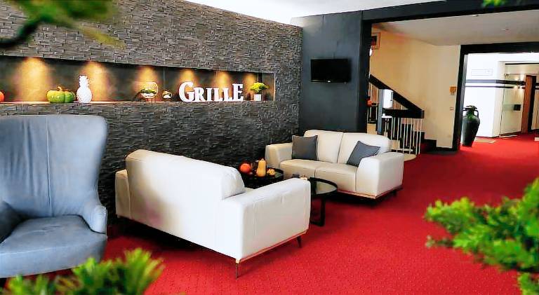 Hotel Grille — photo 3