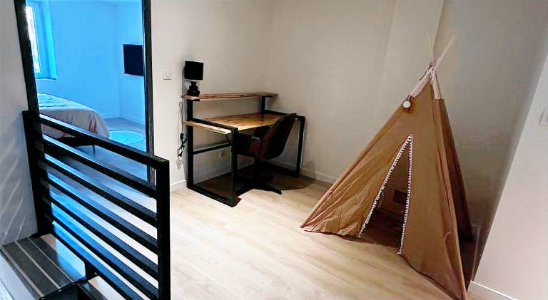 Villa with patio — photo 4