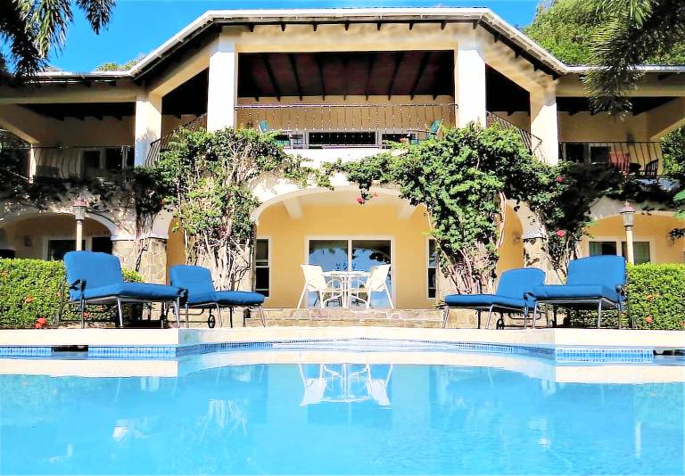 Villa  Spring Estate