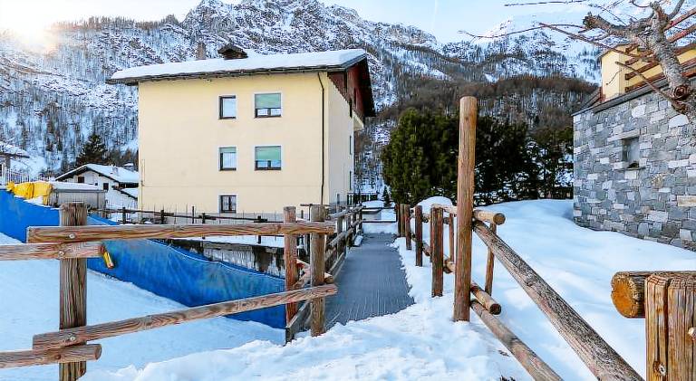 MCX Vacation Rental - Casa Marmore Direct Ski in & Ski out with Exclusive Slope Access, Valtournench — photo 5