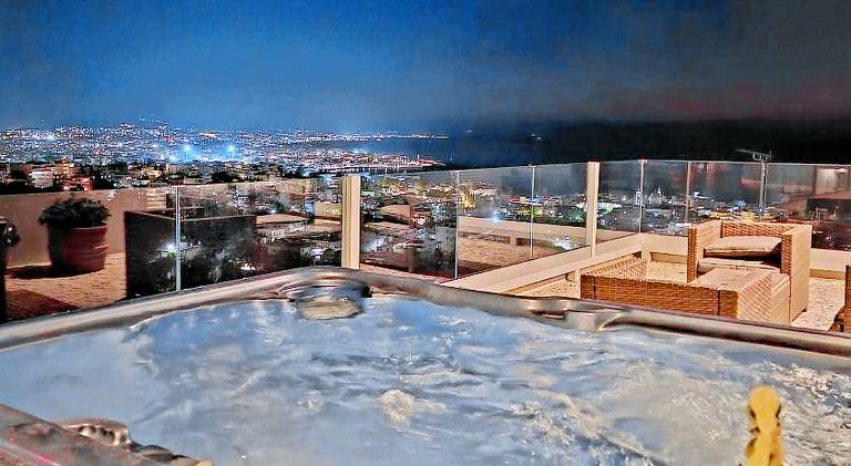 Fully equipped rental apartment with hot tub & terrace | Suitable for remote work | Pets allowed in Chania