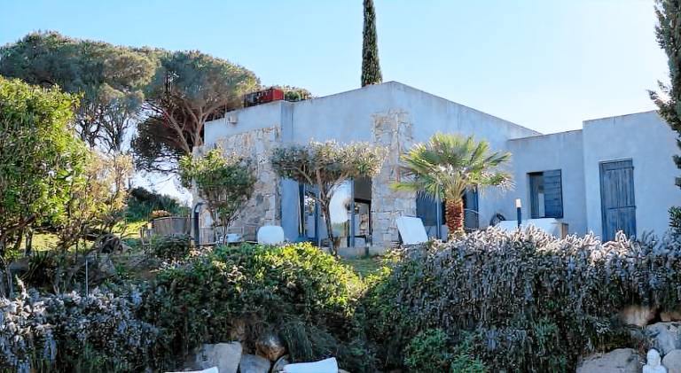 Villa with barbecue, private pool & terrace in Calvi