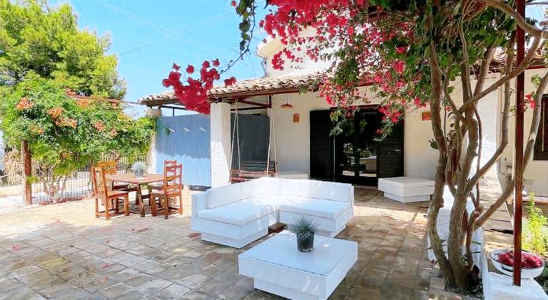 House with yard, patio & barbeque in Marsala