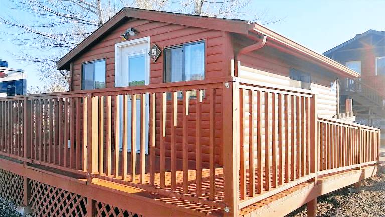 Cabin  Sturgis