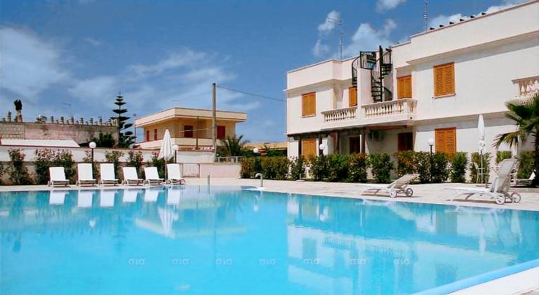 Nice vacation home with jacuzzi & pool | Pets are welcome in Nardò