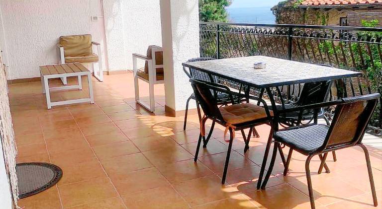 House with 2 rooms for 6 persons — photo 4
