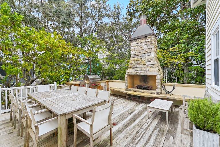 Vacation home with pool & barbecue — photo 5