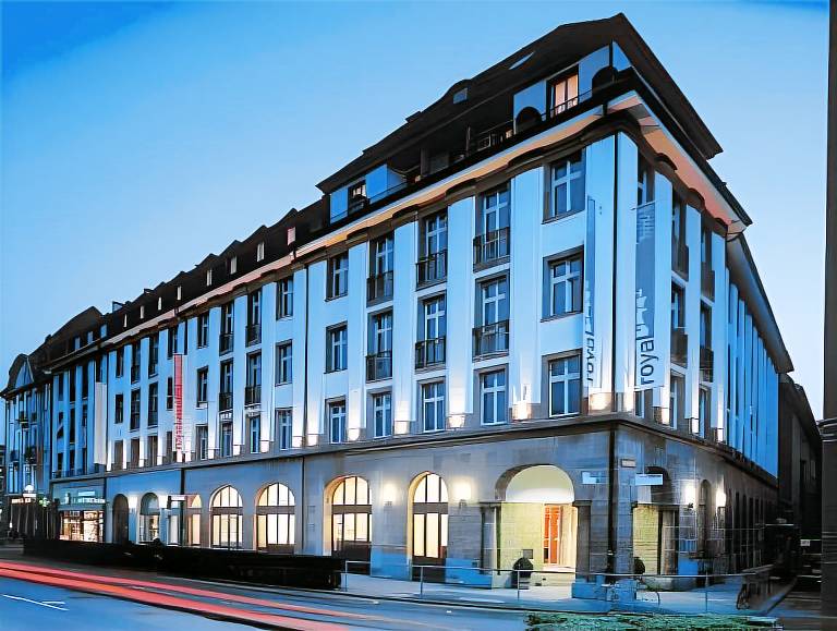 Royal Hotel - Urban Living in Muttenz