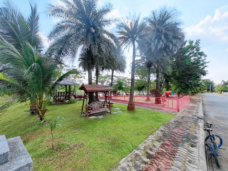 Villa with yard & pool | Water view | Perfect for remote work | Dogs allowed — photo 5