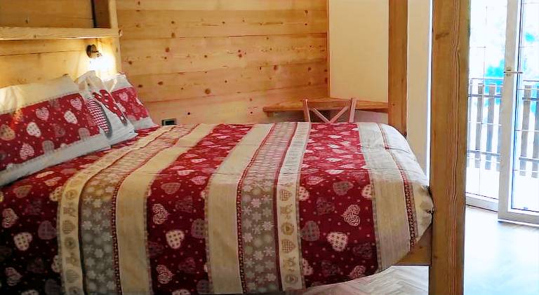 Bed & Breakfast  Baresi