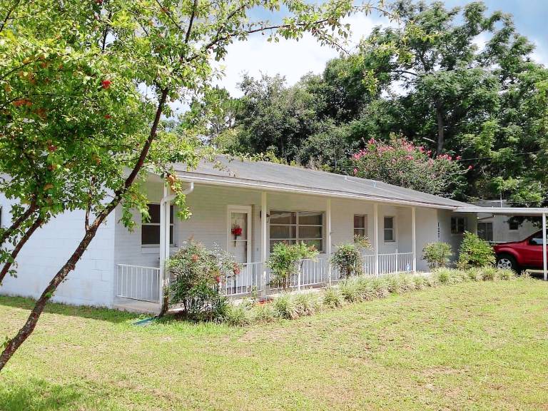 House DeLand