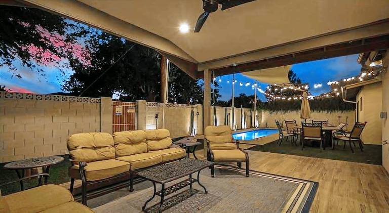 Vacation home with pool & hot tub — photo 4