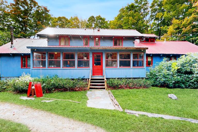 House  Bondville