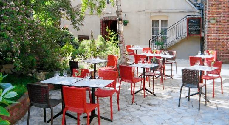 Logis Hotel Restaurant Le Cheval Blanc — photo 5