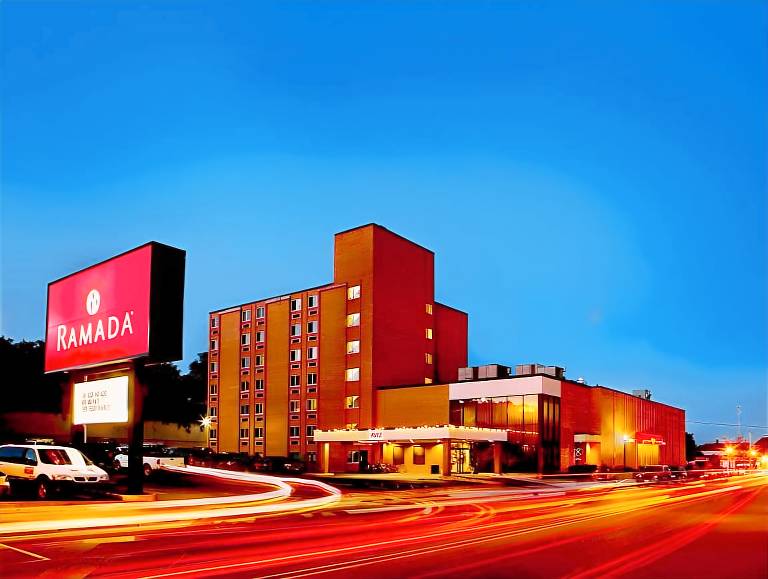Ramada by Wyndham Marquette in Marquette, MI
