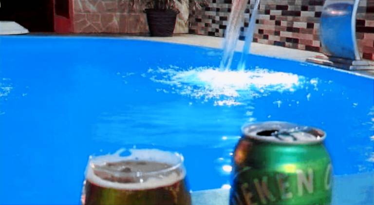 Vacation home with pool in Araruama