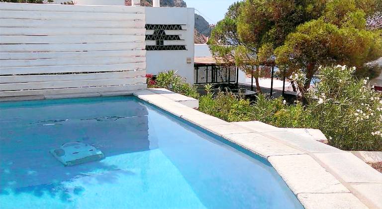 Fully equipped house with private pool, grill & patio | Close to the beach | Perfect for remote work | Pets allowed in Sifnos