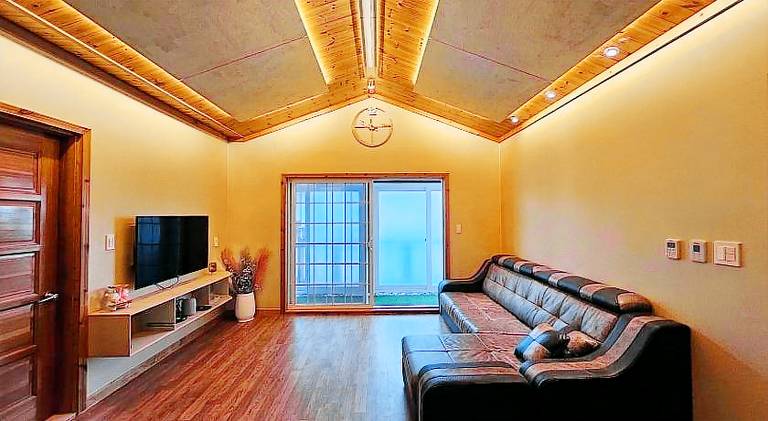 115 m&sup2; Villa