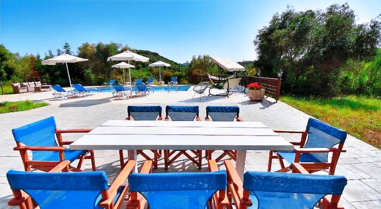 Fully equipped vacation home with garden, terrace & private pool | Suitable for remote work | Dogs allowed — photo 4