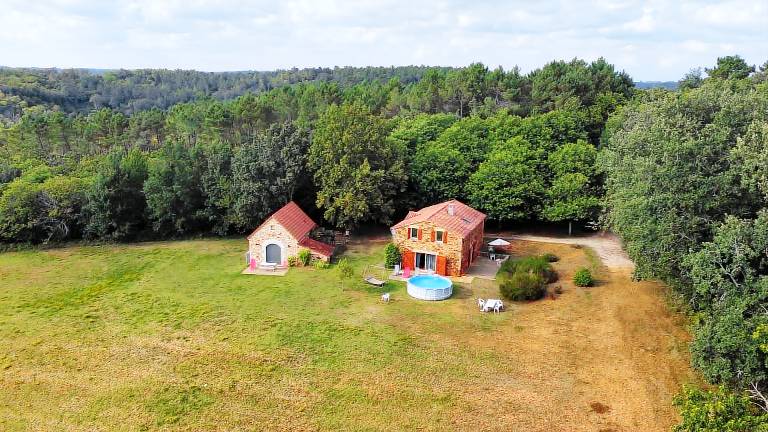 Vacation home with garden, barbecue & private pool — photo 5