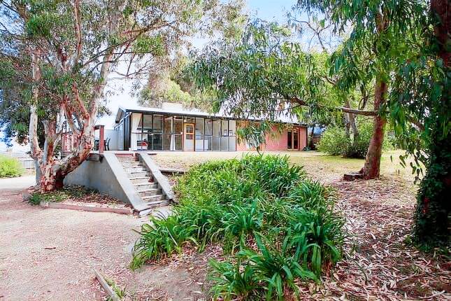 House Freshwater Creek