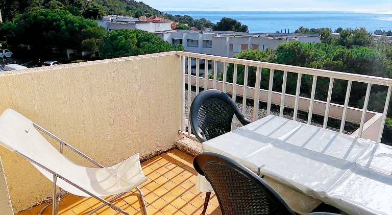Apartment with terrace in La Ciotat