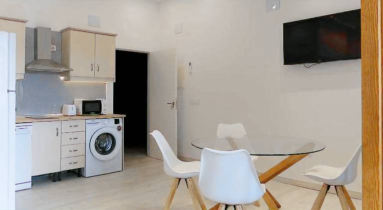 Holiday apartment with terrace — photo 5